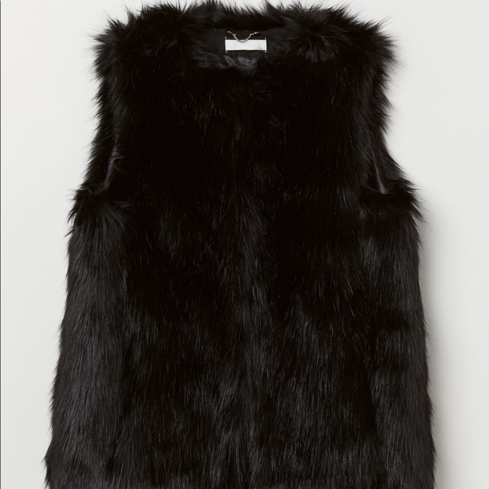 H&M Black Faux Fur Vest Size 6